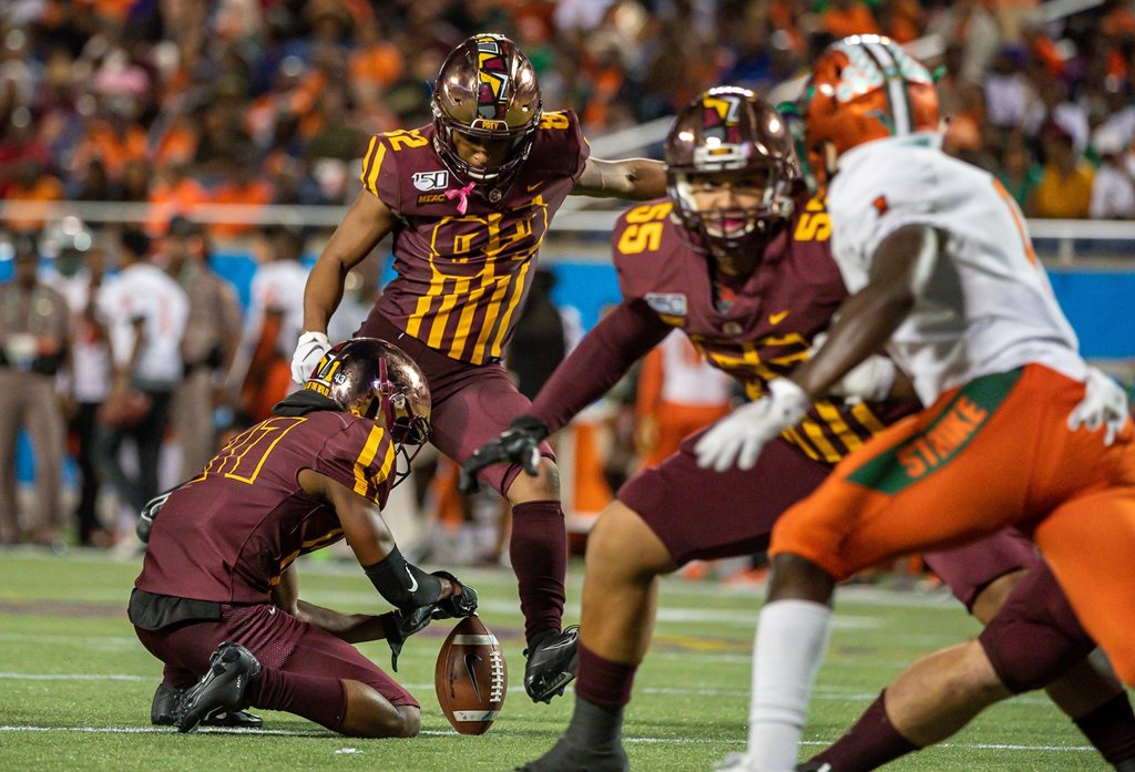 football players on the field