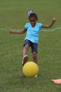 kids danging and playing together